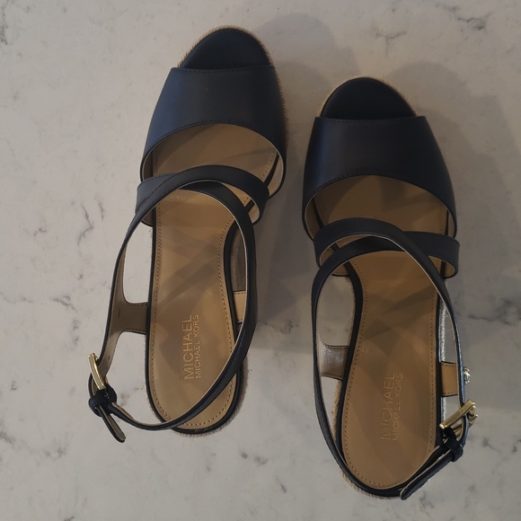 Authentic Michael Kors Wedges - Picture 4 of 9